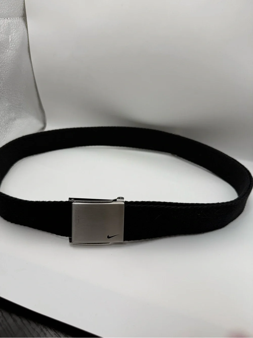 Nike Black Web Belt Silver Swoosh Plaque Buckle Adjustable One Size DS5022